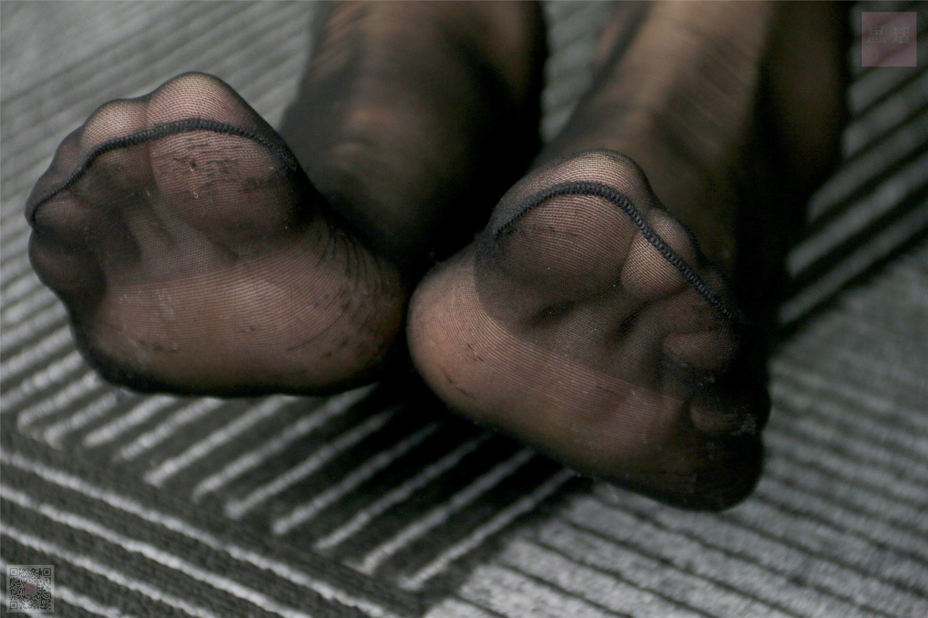 SiHua思话  SH025 kiki 涂指甲油的红裙少女